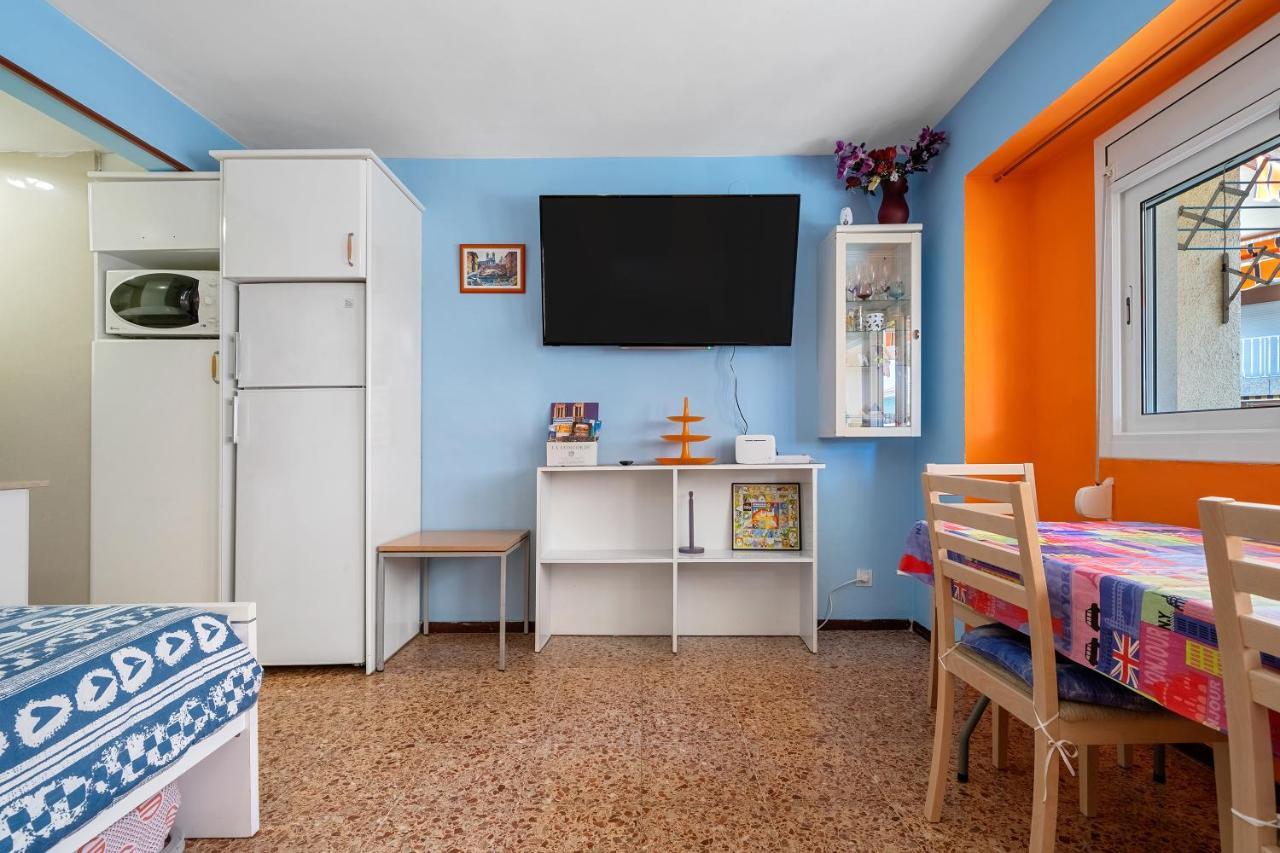 Nexo Apartment Салоу Екстериор снимка
