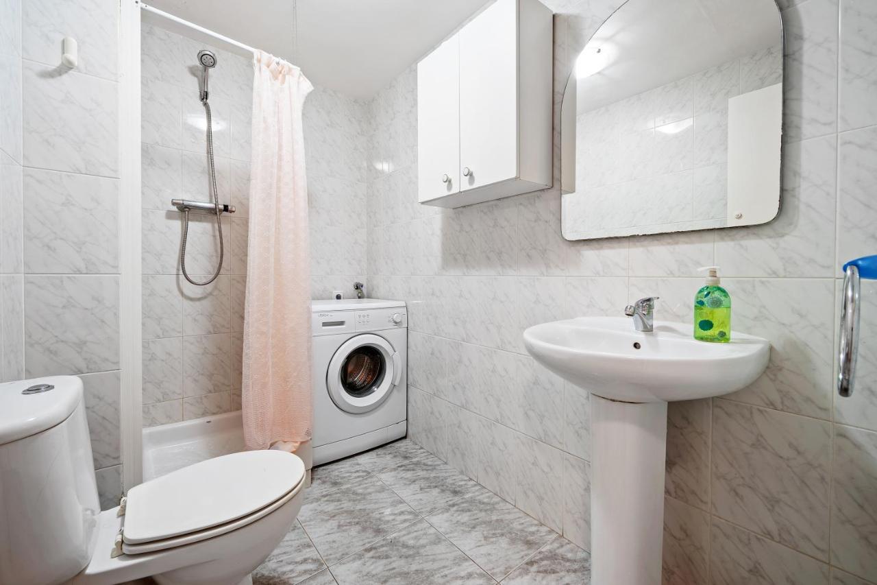 Nexo Apartment Салоу Екстериор снимка